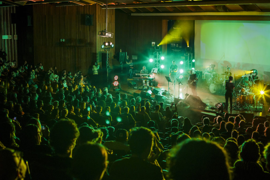 Recital homenaje a Spinetta en la Facultad de Ciencias Exactas y Naturales |“Hombre de Luz”