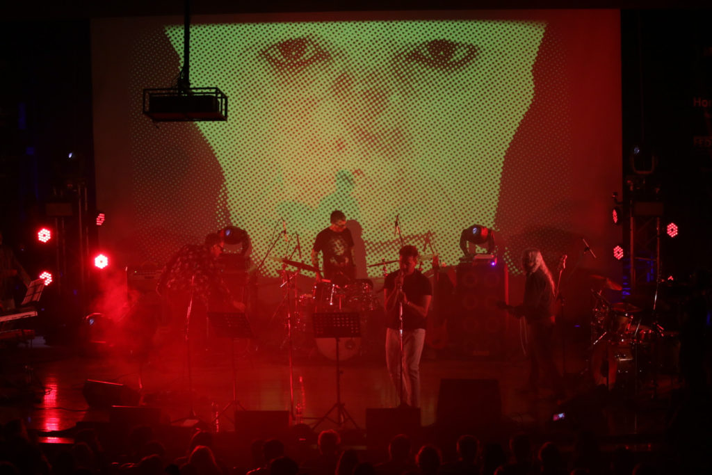 Recital homenaje a Spinetta en la Facultad de Ciencias Exactas y Naturales |“Hombre de Luz”