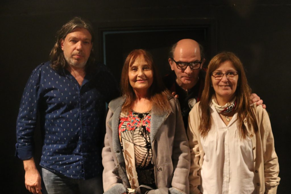 María Rosa Yorio cerró el curso “Rockeando en castellano” con un recital en el Centro Cultural El Sábato